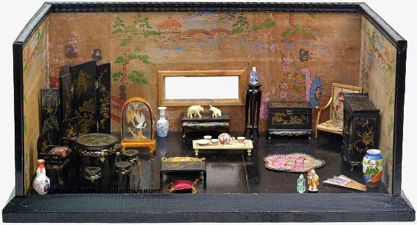 Antike Puppenstube im asiatischen Stil Antike Puppenstube im asiatischen Stil