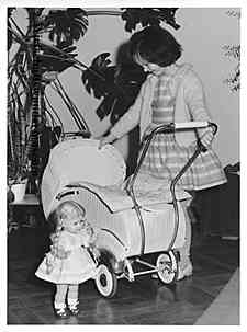 Puppenwagen 1950er Jahre