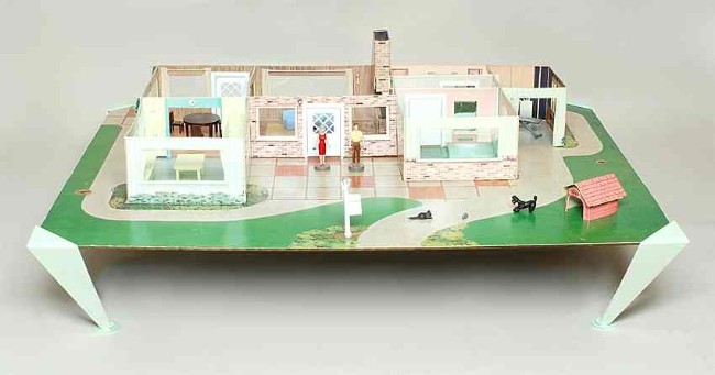 MARY MAG-POWR'S  MAGIC DOLL HOUSE