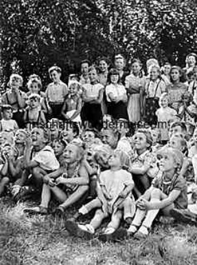 Altes Foto Kasperletheater Altes Foto Kasperletheater