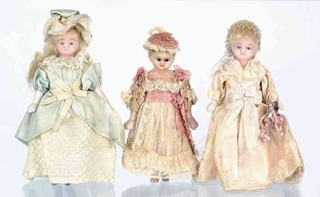 Puppenstubenpuppen mit Wachsgesichtern, um 1880 Sammlung Luhr Puppenstubenpuppen mit Wachsgesichtern, um 1880 Sammlung Luhr
